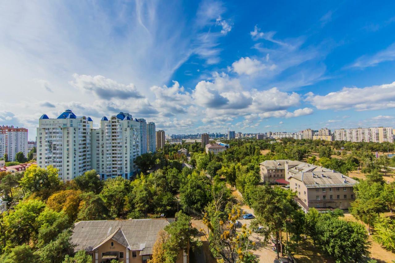 Super View, Luxury Apartment Near Chernihiv Metro. Kyiv Exterior photo
