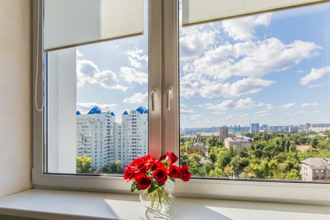 Super View, Luxury Apartment Near Chernihiv Metro. Kyiv Exterior photo