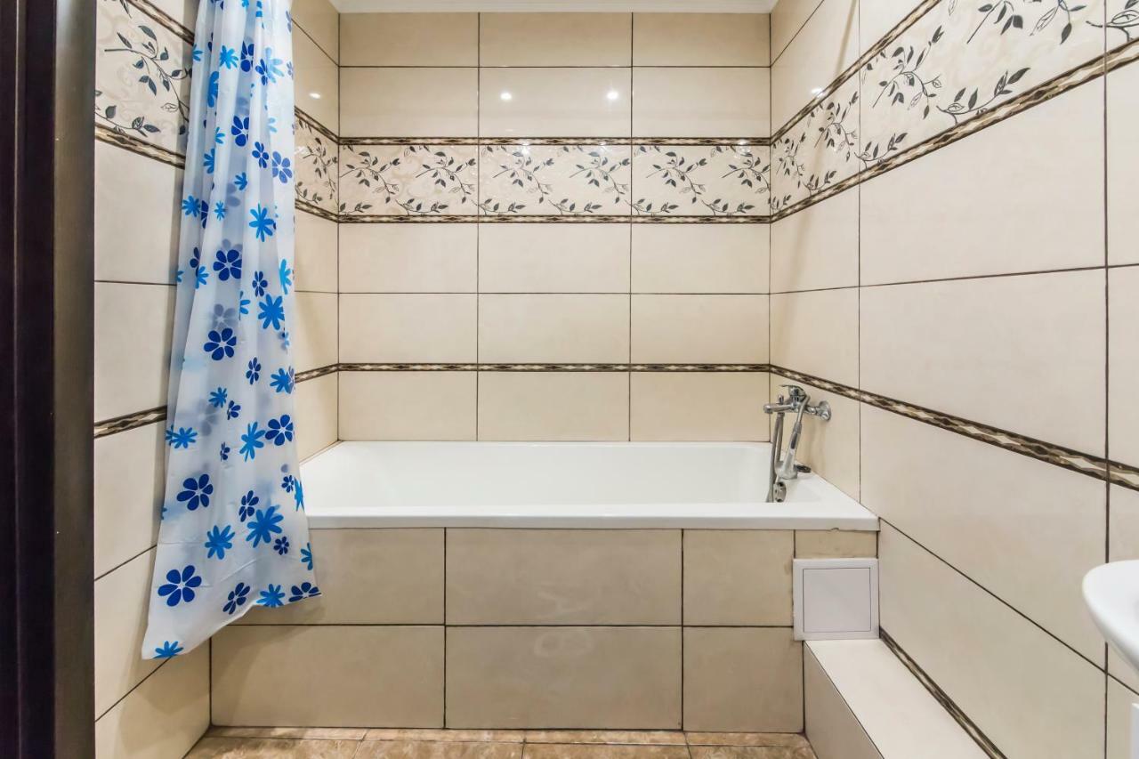 Super View, Luxury Apartment Near Chernihiv Metro. Kyiv Exterior photo
