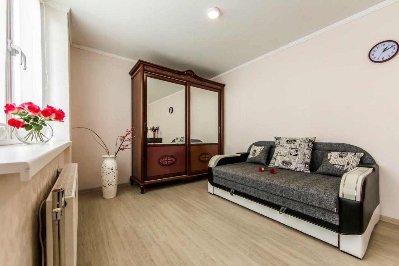 Super View, Luxury Apartment Near Chernihiv Metro. Kyiv Exterior photo
