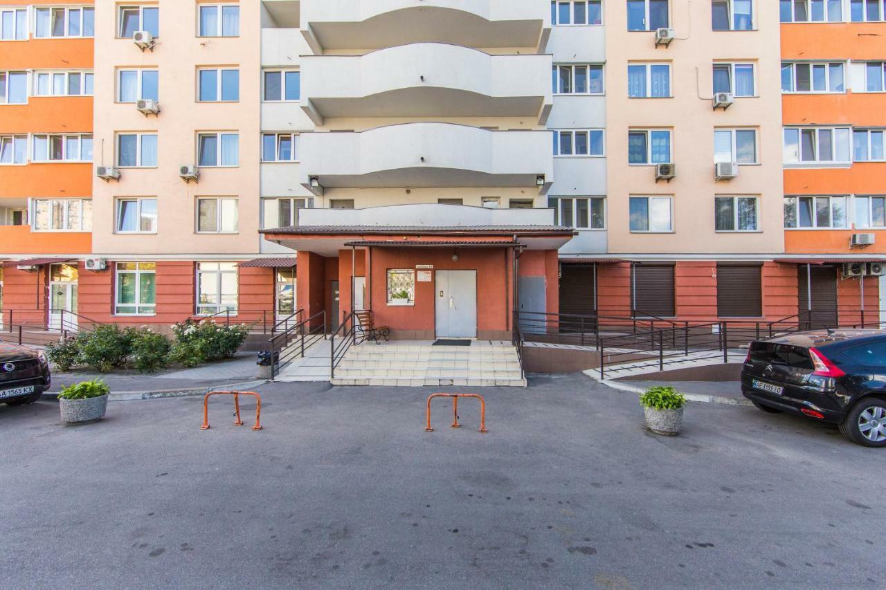Super View, Luxury Apartment Near Chernihiv Metro. Kyiv Exterior photo